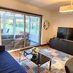 Paradigm Villa, Oxford,5 Bedroom, 4 Free Parking Spaces