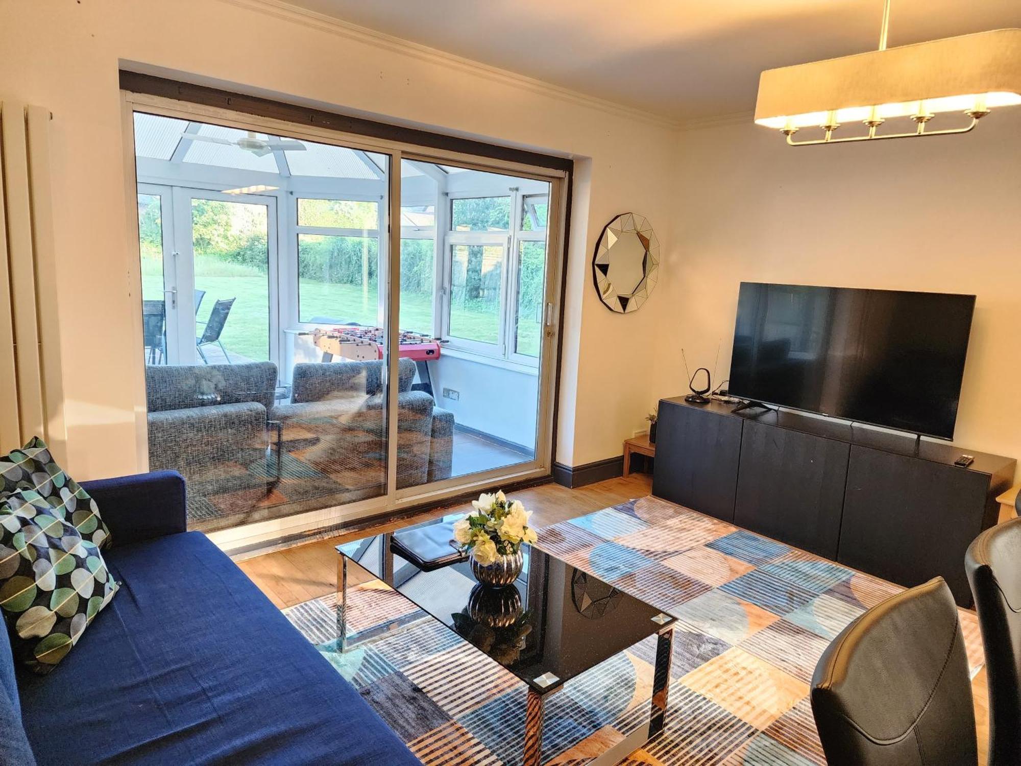 Holiday home Paradigm Villa, Oxford,5 Bedroom, 4 Free Parking Spaces *